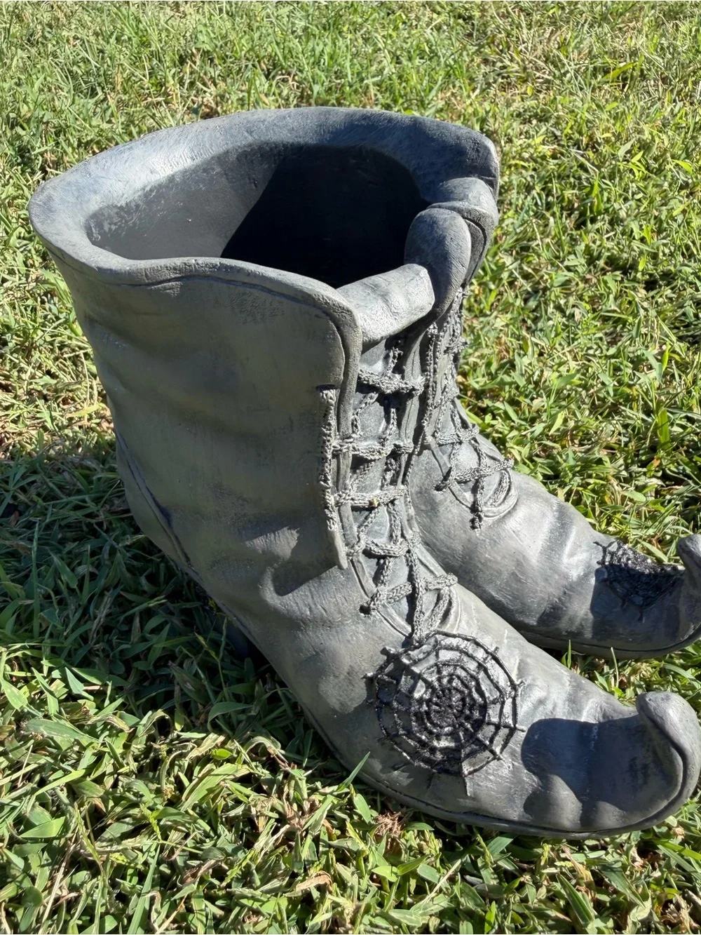 Yankee Candle dark detail boots